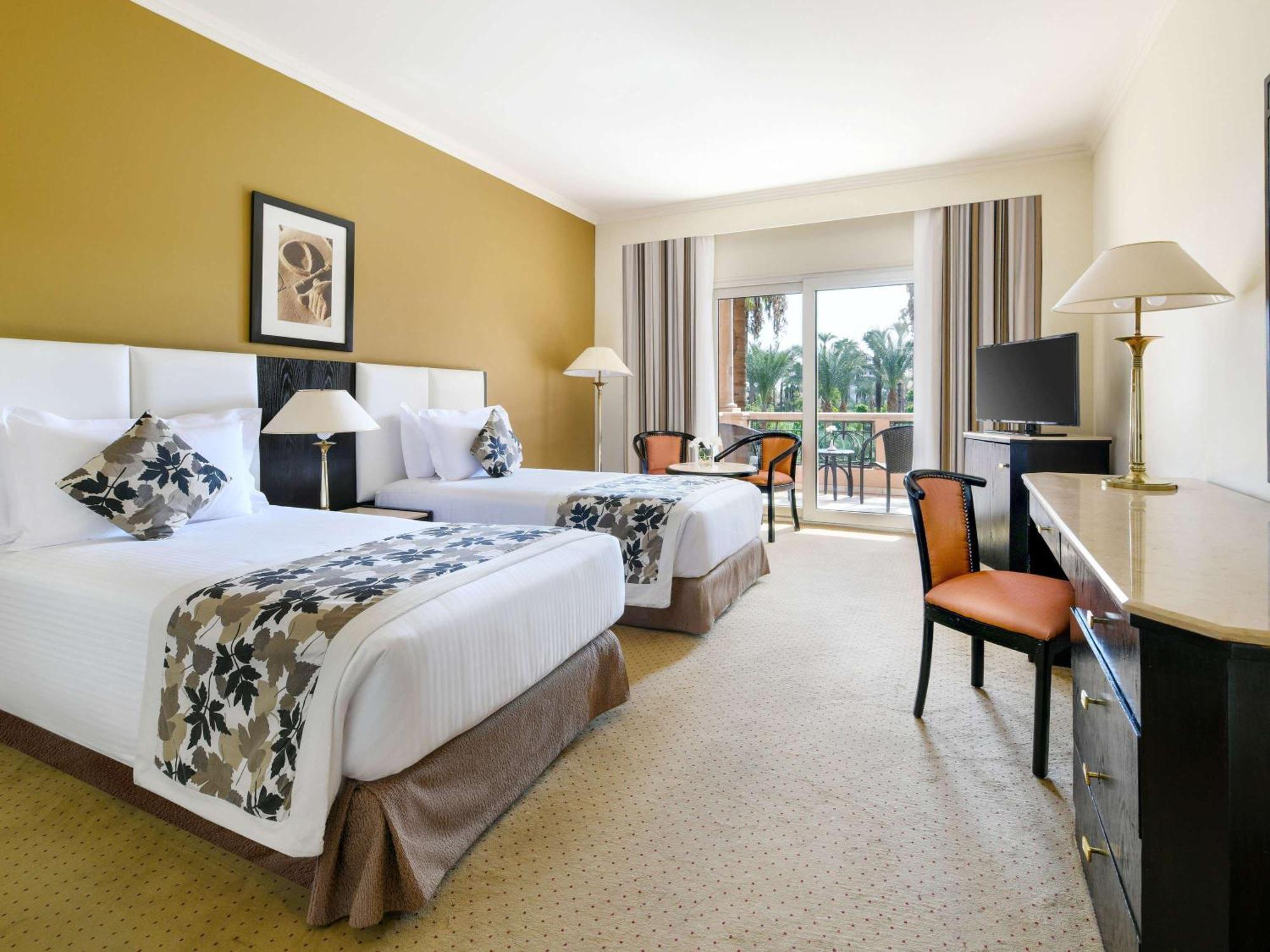 Pavillon Winter Luxor Hotel Ngoại thất bức ảnh