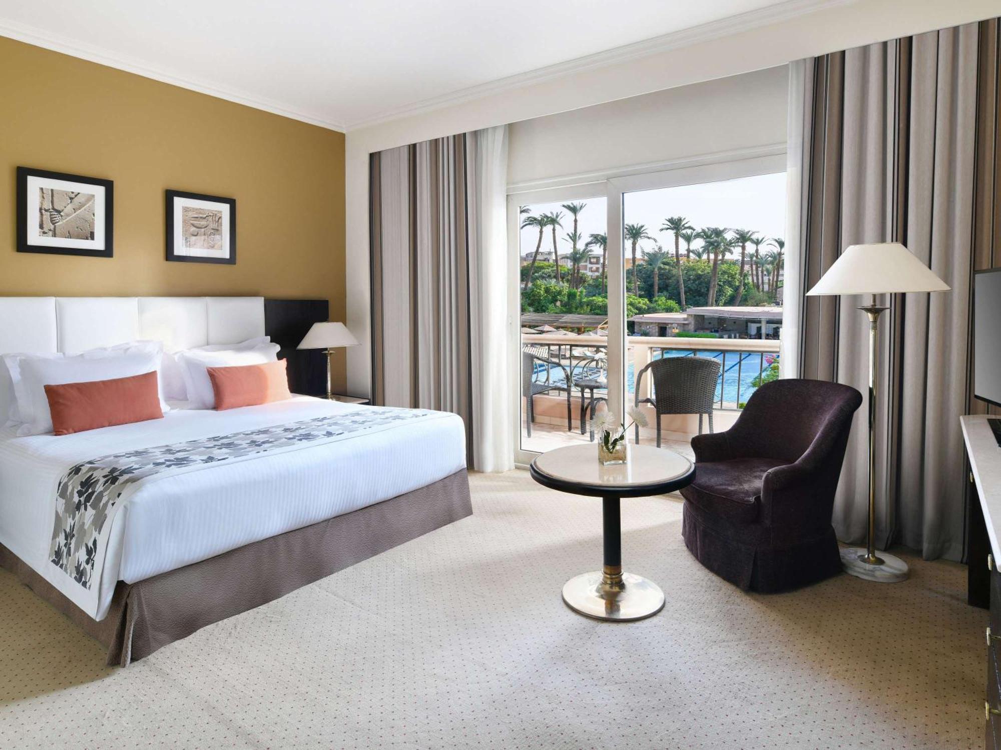 Pavillon Winter Luxor Hotel Ngoại thất bức ảnh