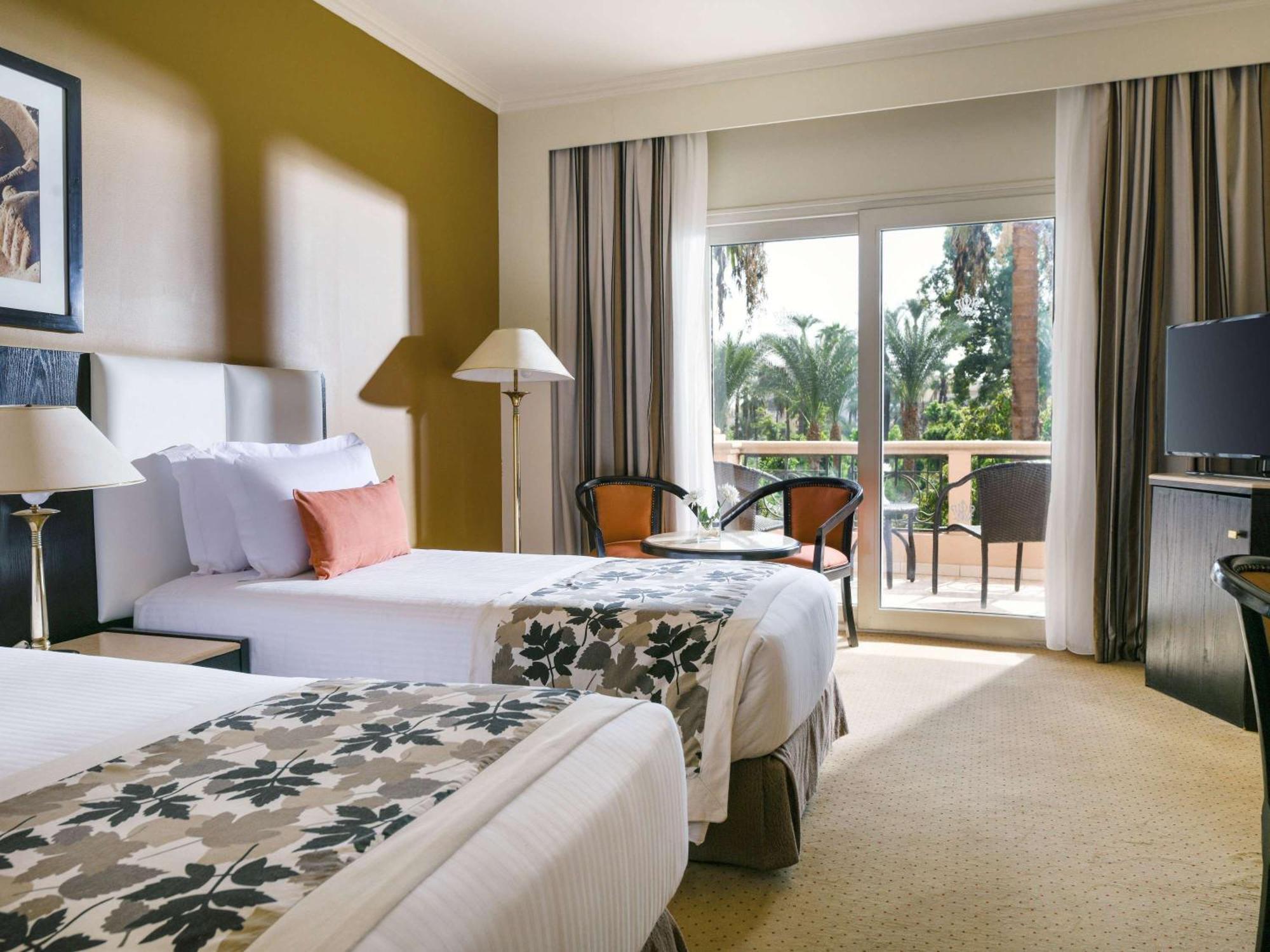 Pavillon Winter Luxor Hotel Ngoại thất bức ảnh