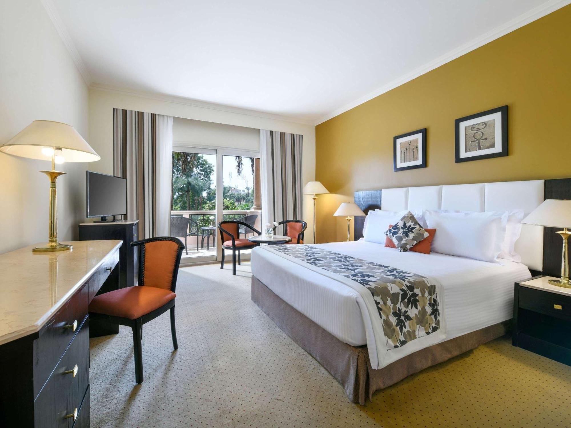 Pavillon Winter Luxor Hotel Ngoại thất bức ảnh